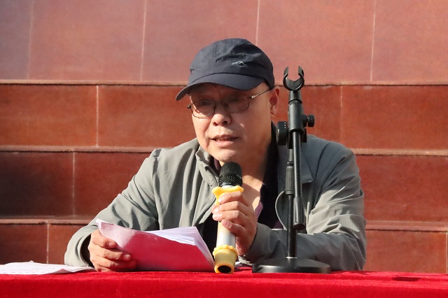 校醫姚志民為學生普及傳染病預防知識 - 副本.JPG